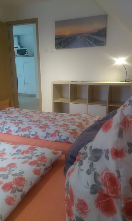 Sarah Klein Aber Fein Apartment Wellesweiler Екстериор снимка